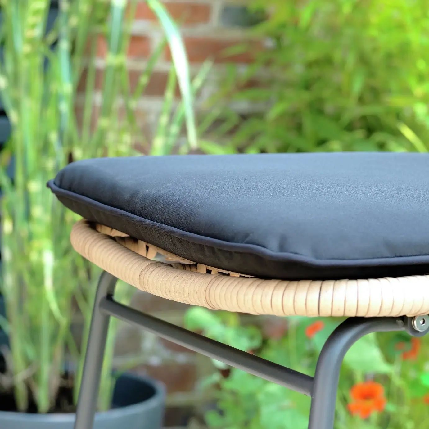 Bamboo And Iron Bar Set - Attractive Black Color